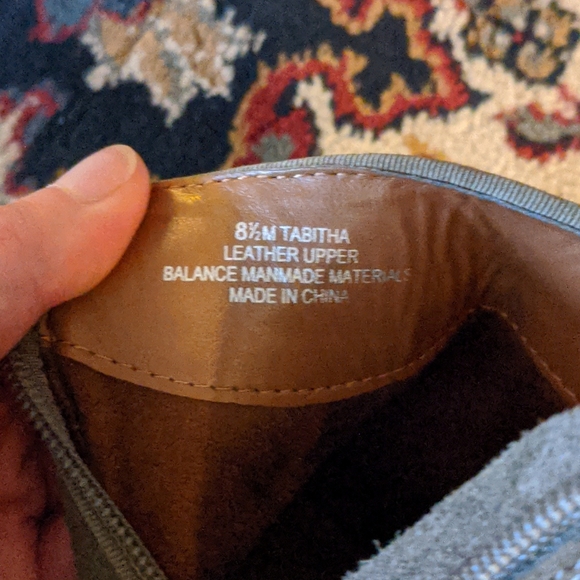 Crown Vintage Bootie - Picture 5 of 5